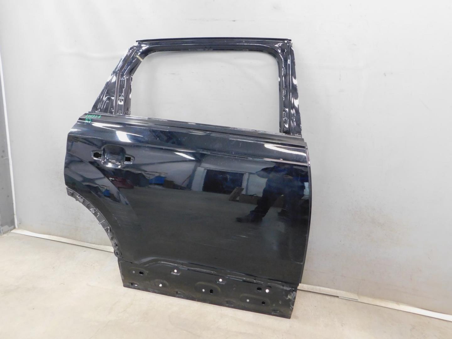 Дверь задняя правая