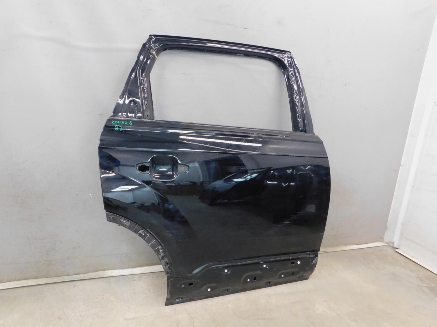 Дверь задняя правая