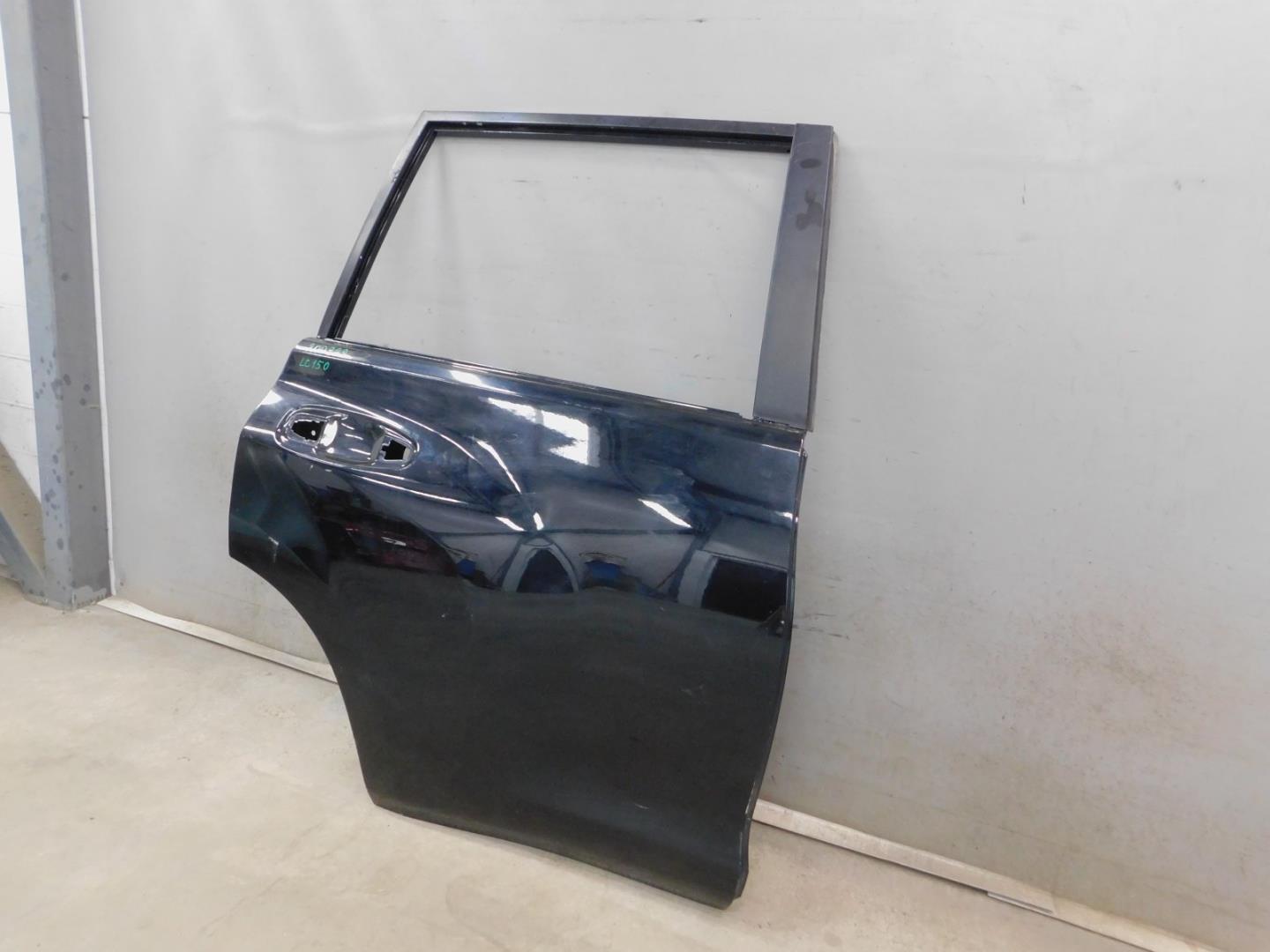 Дверь задняя правая