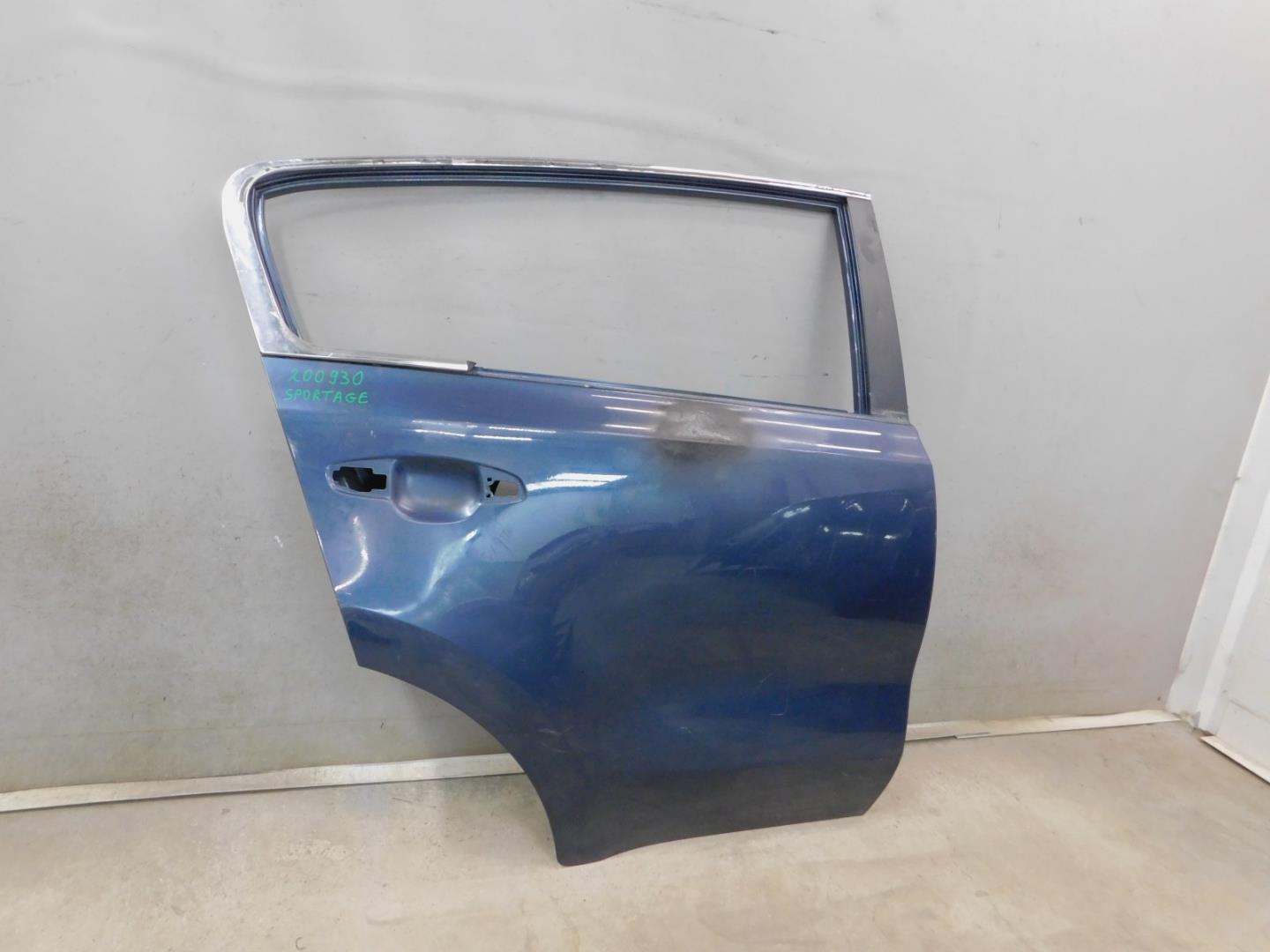 Дверь задняя правая