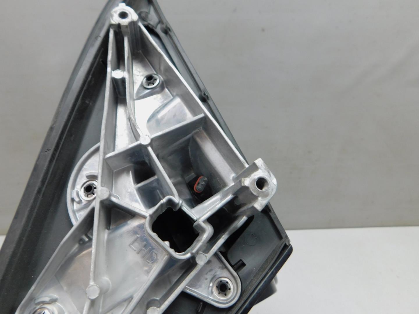 Зеркало левое электрическое