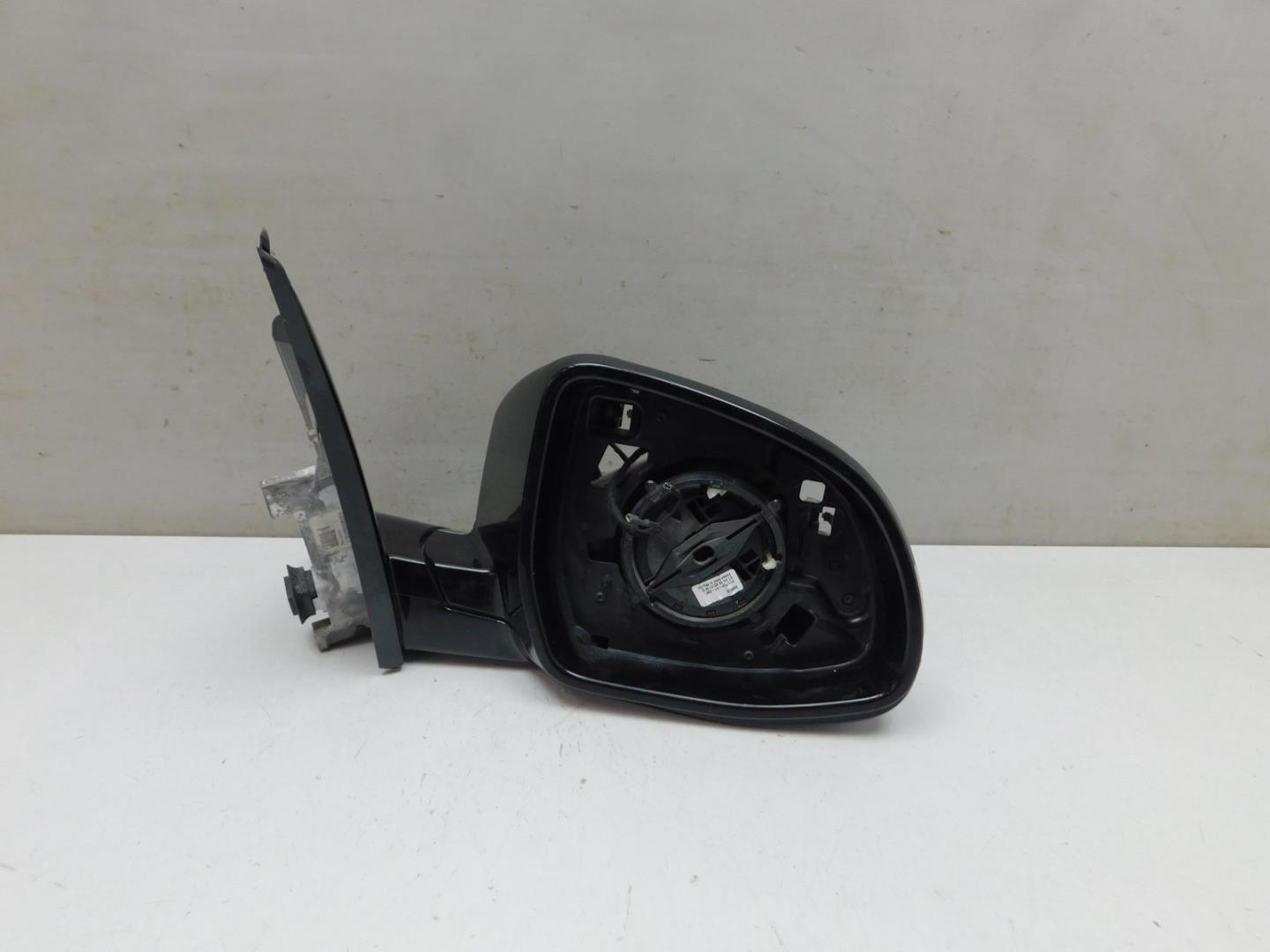 Зеркало правое электрическое