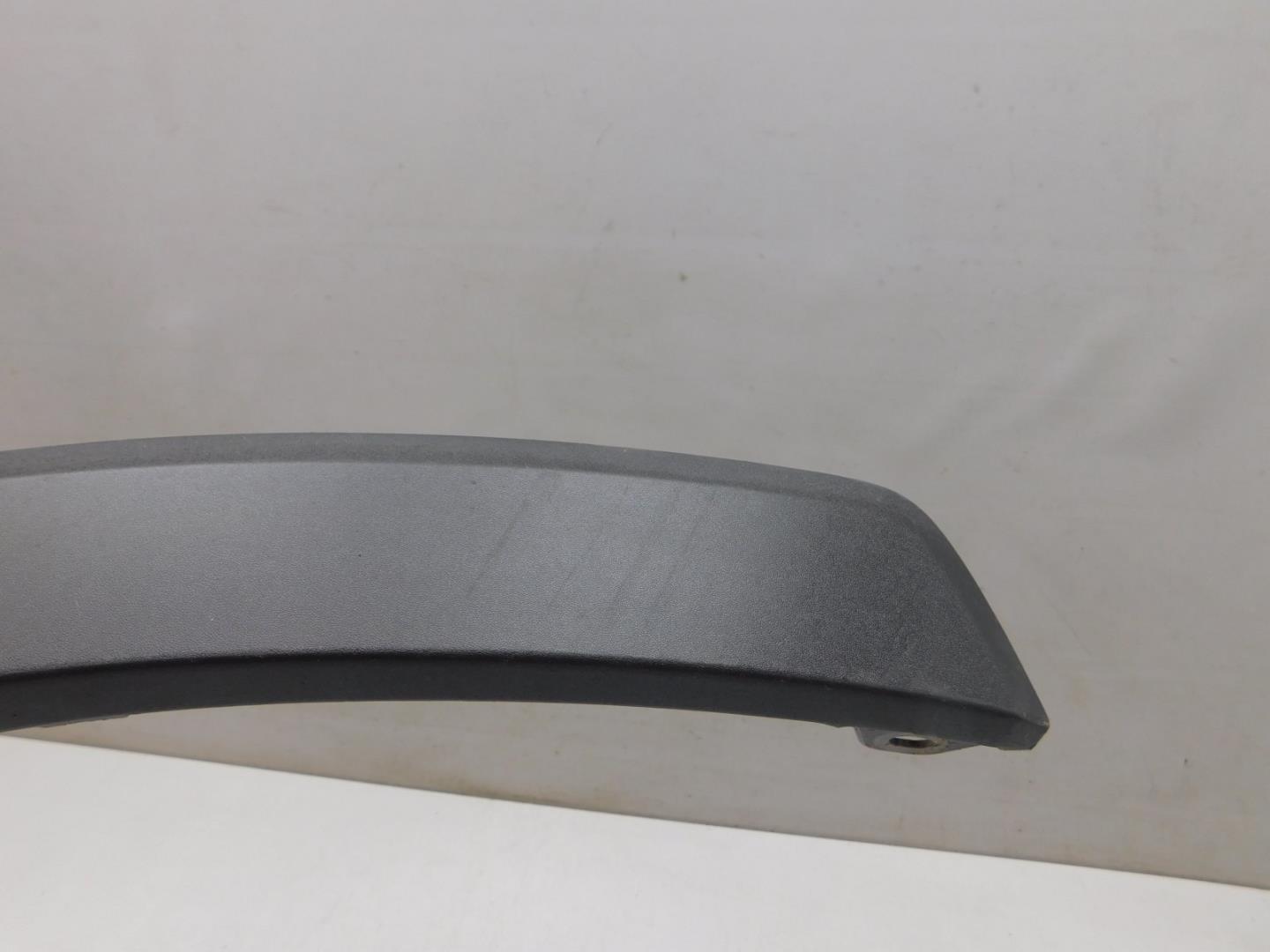 Накладка переднего крыла левого