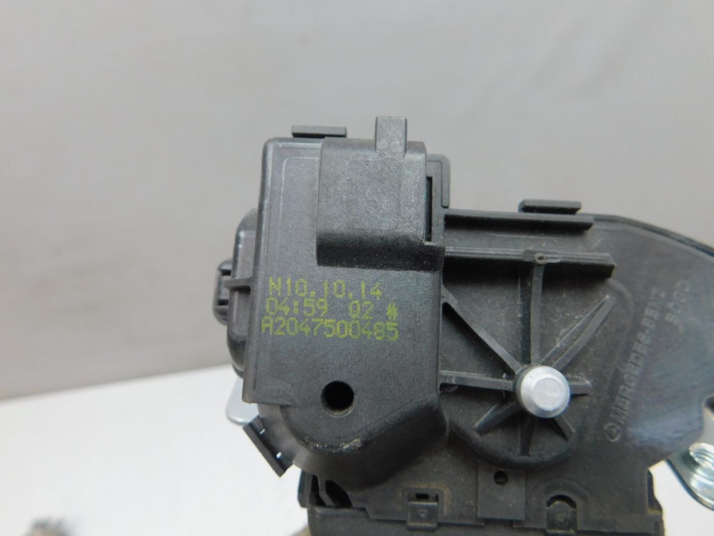 Замок багажника