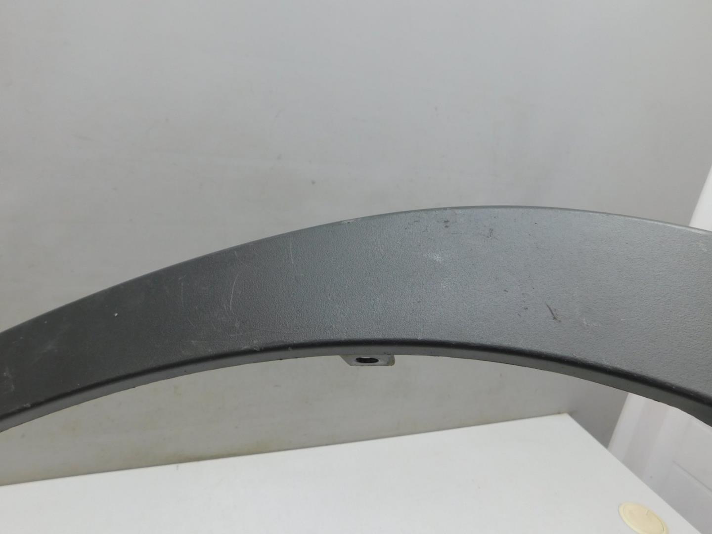 Накладка переднего крыла левого