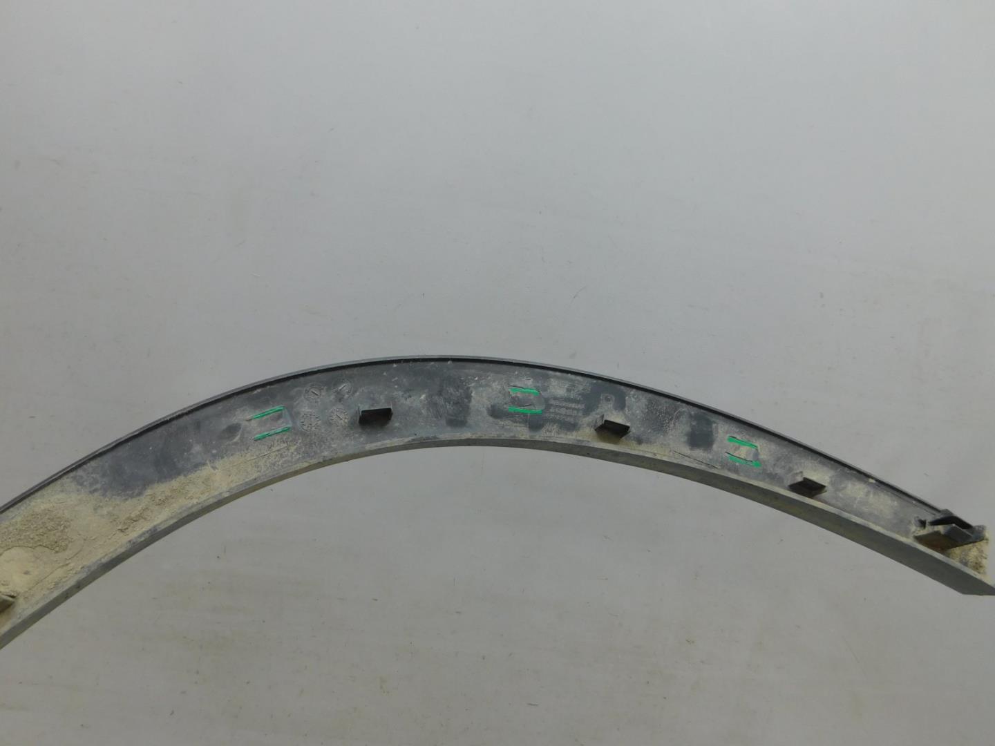 Накладка заднего крыла правого