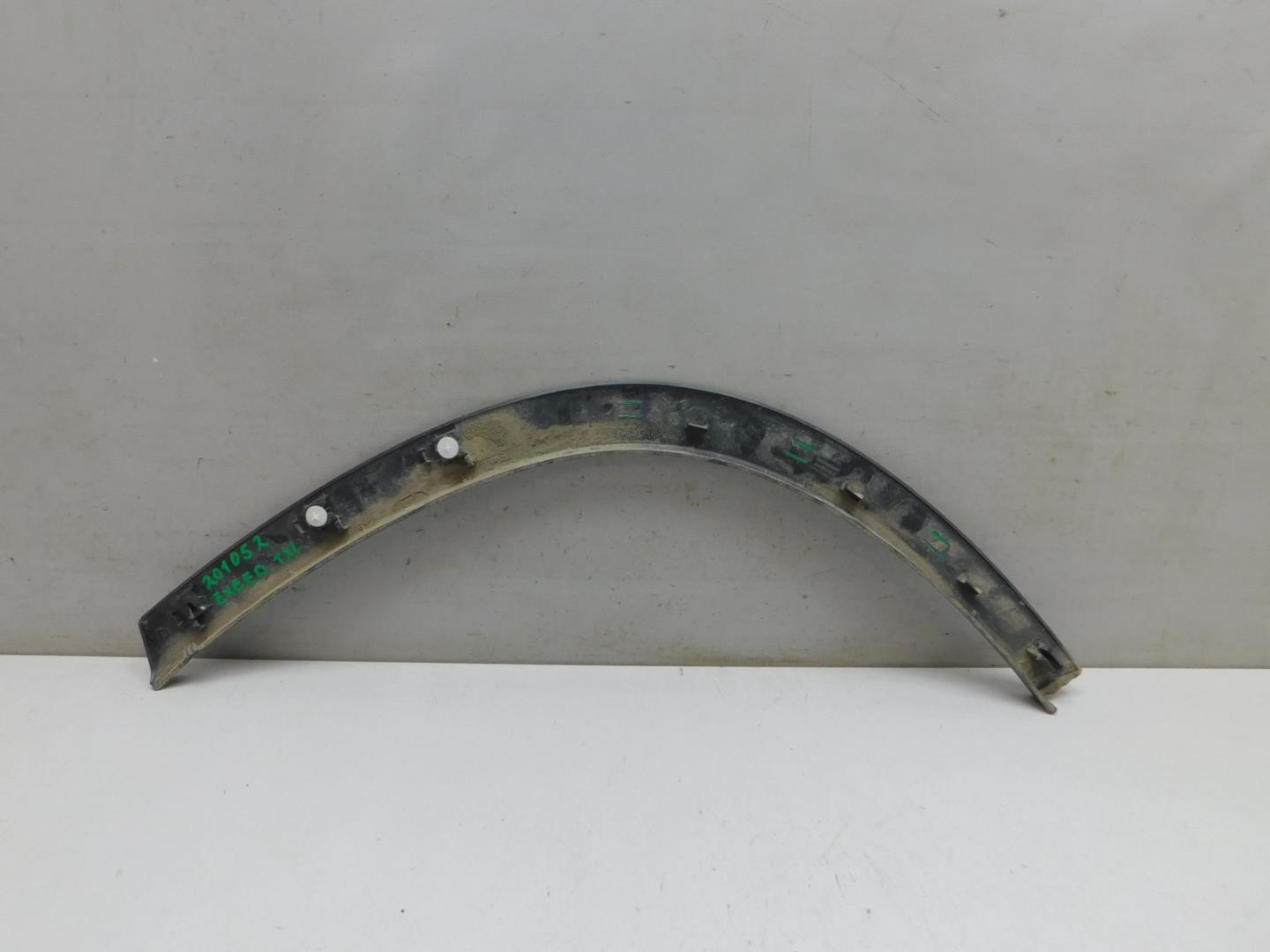 Накладка заднего крыла правого