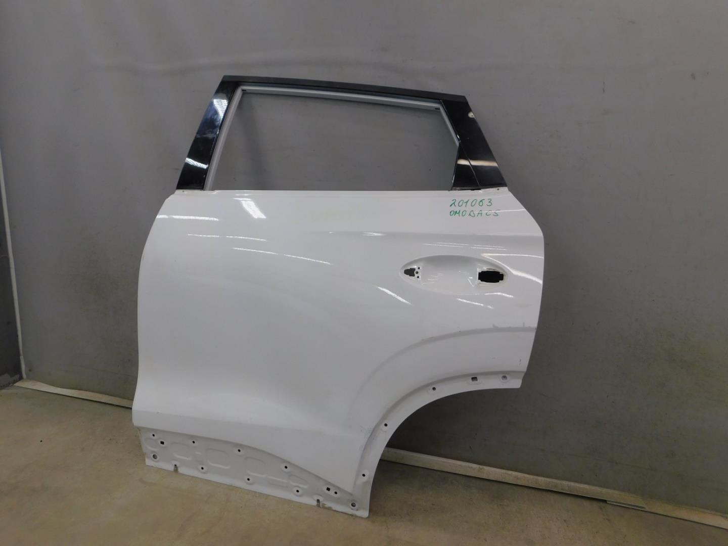 Дверь задняя левая