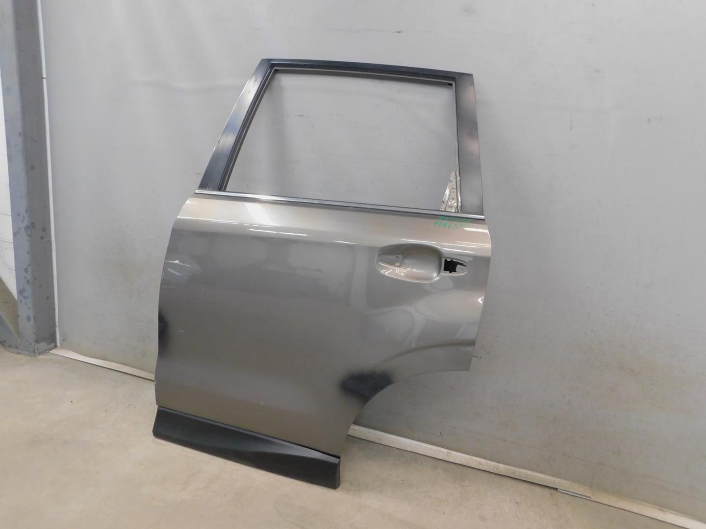 Дверь задняя левая