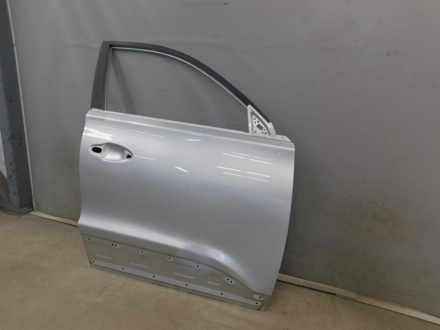 Дверь передняя правая