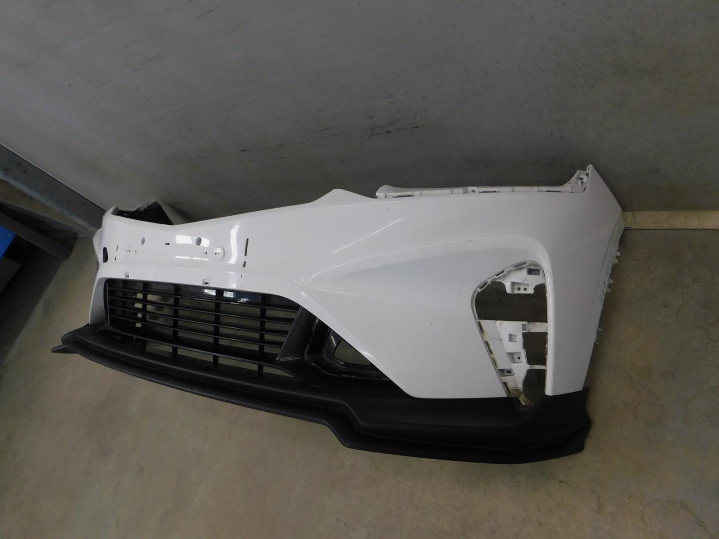 Бампер передний