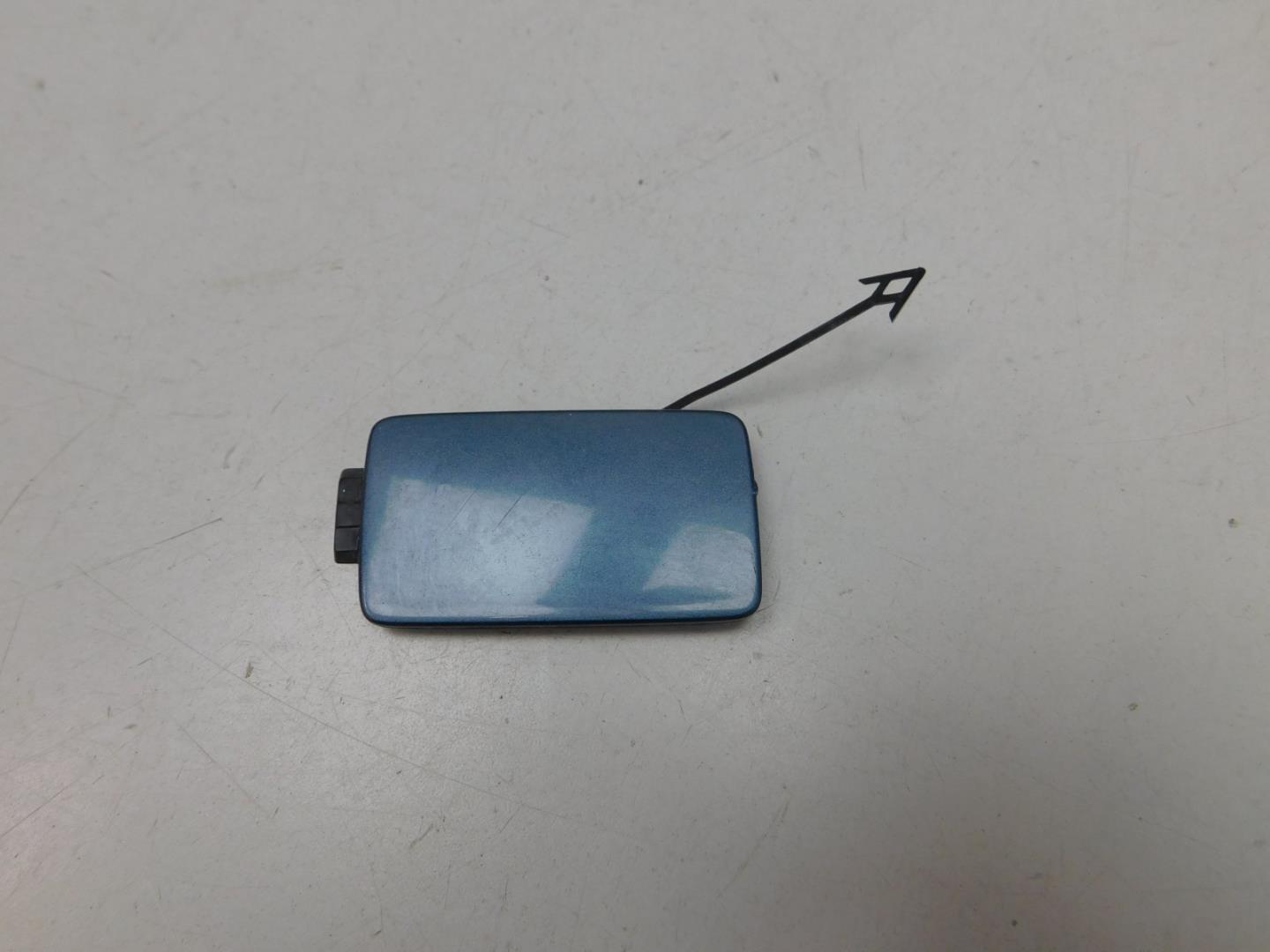 Заглушка буксировочного крюка