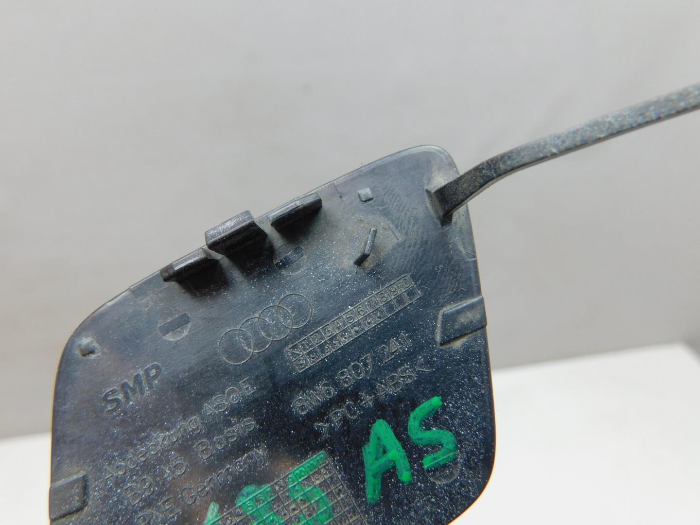 Заглушка буксировочного крюка