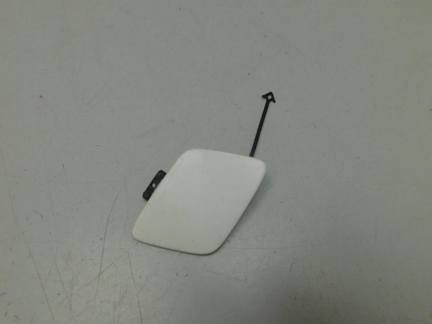 Заглушка буксировочного крюка