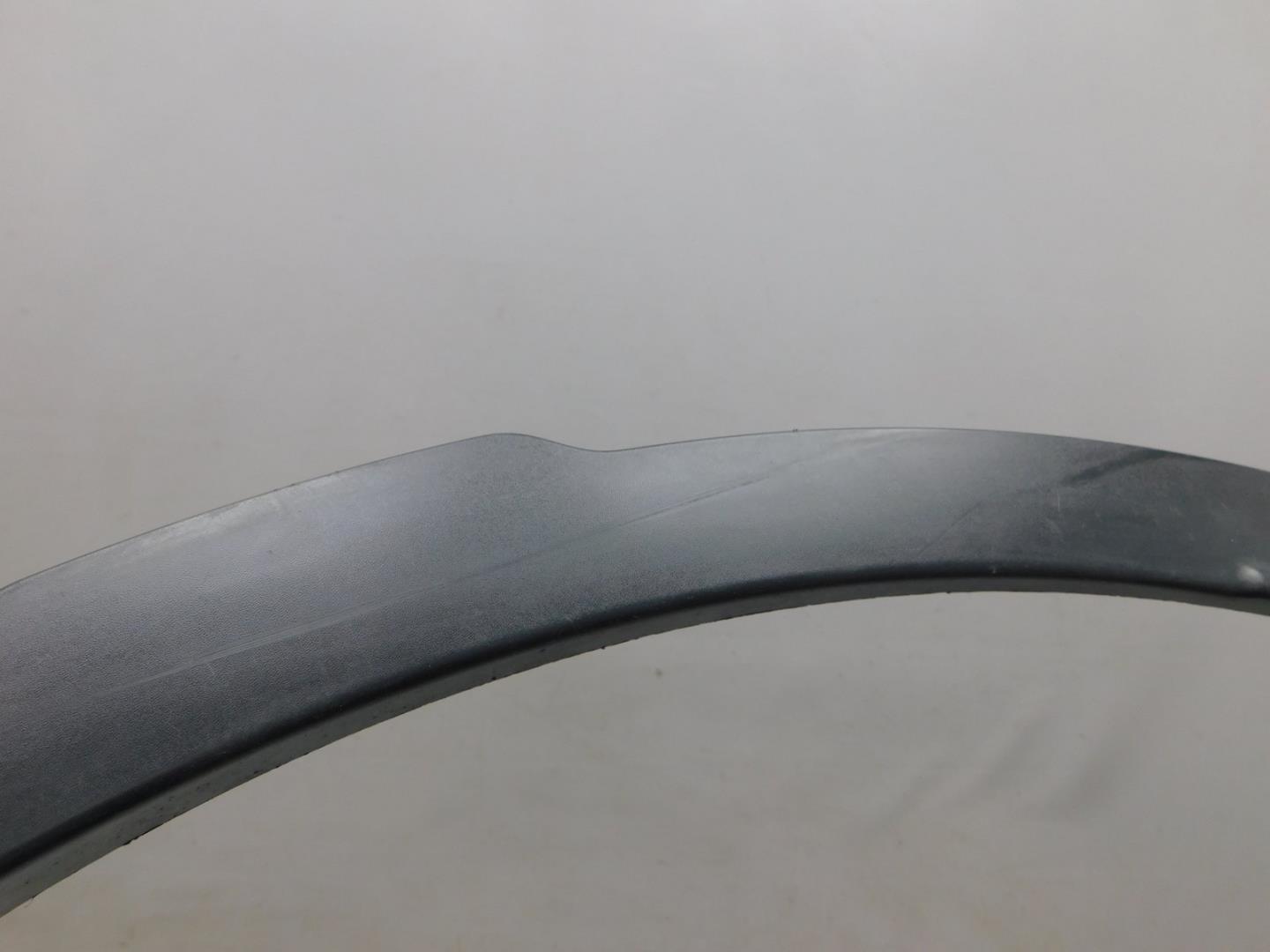 Накладка заднего крыла левого