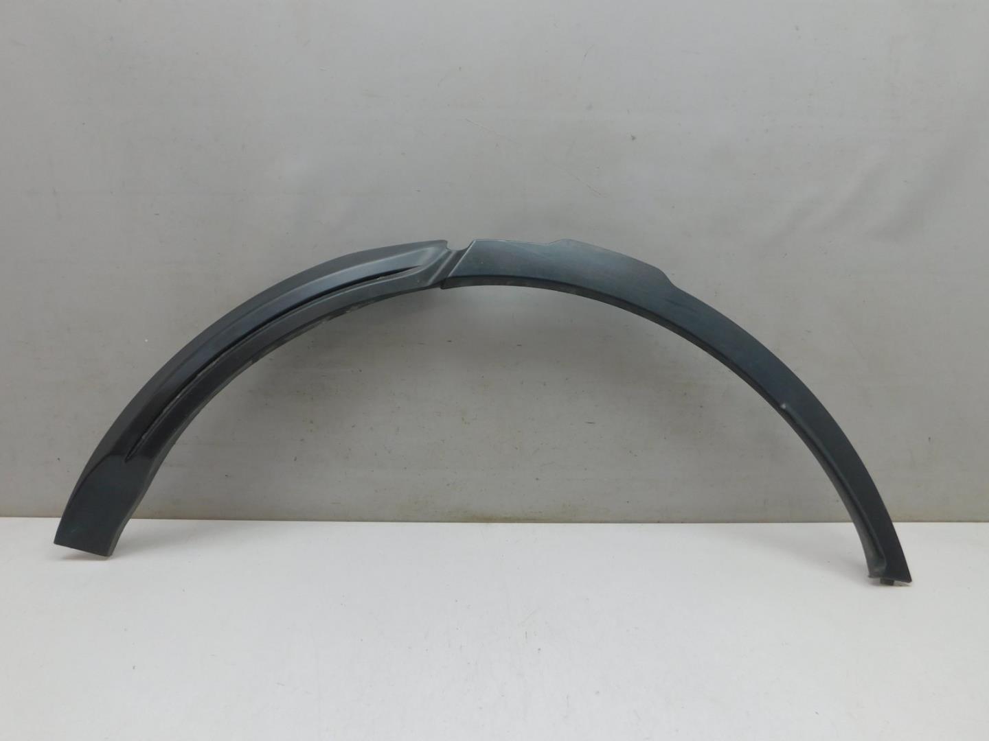 Накладка заднего крыла левого