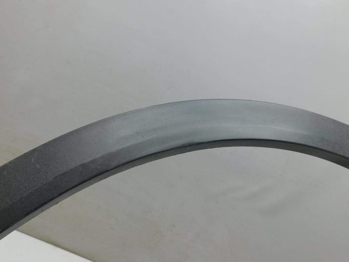 Накладка переднего крыла правого