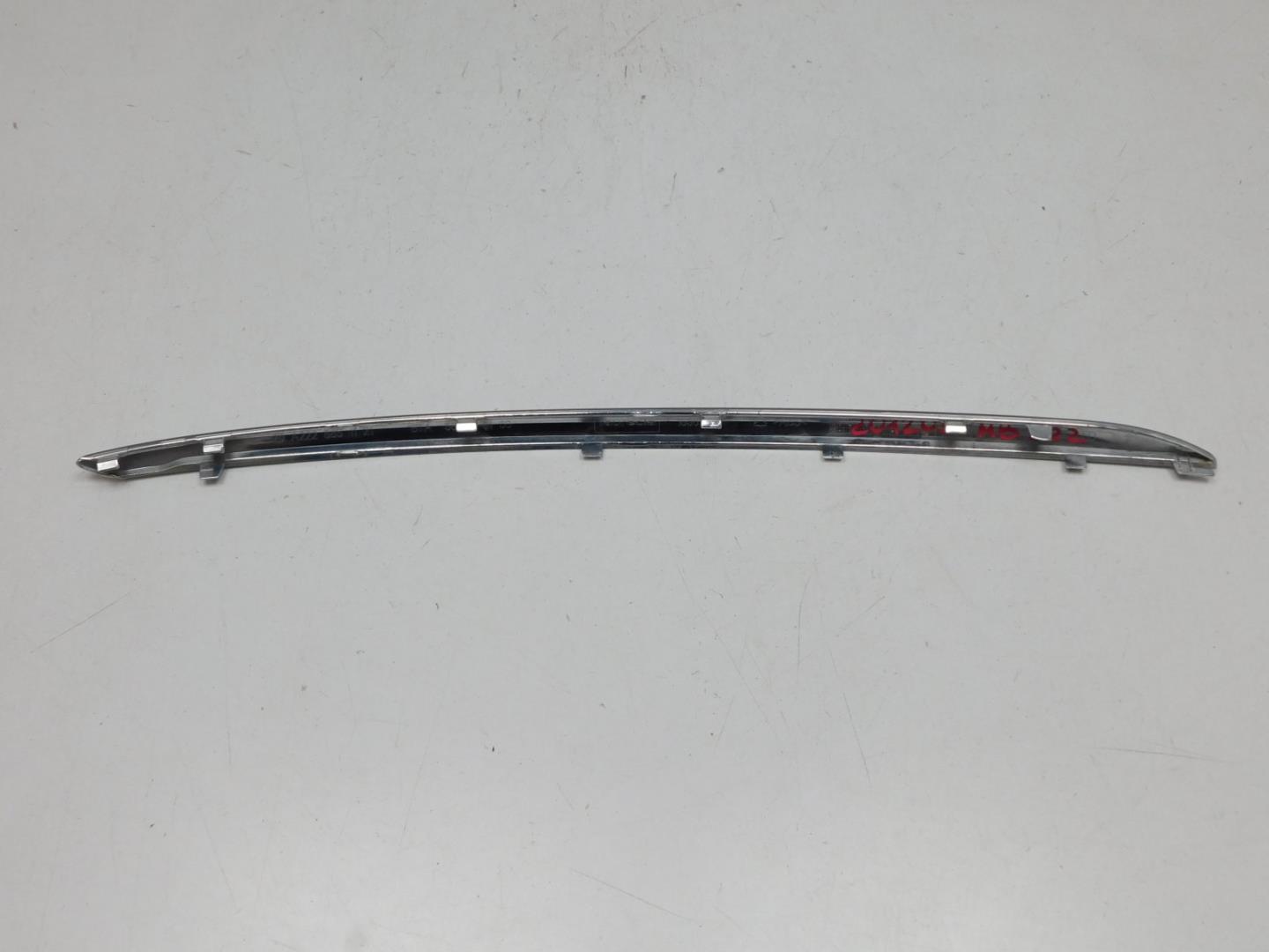 Молдинг заднего бампера