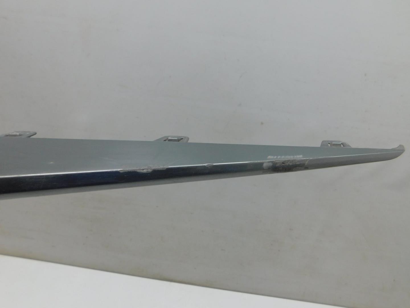 Накладка переднего бампера