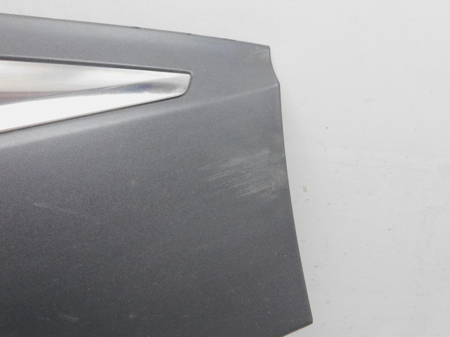 Накладка двери задней левой