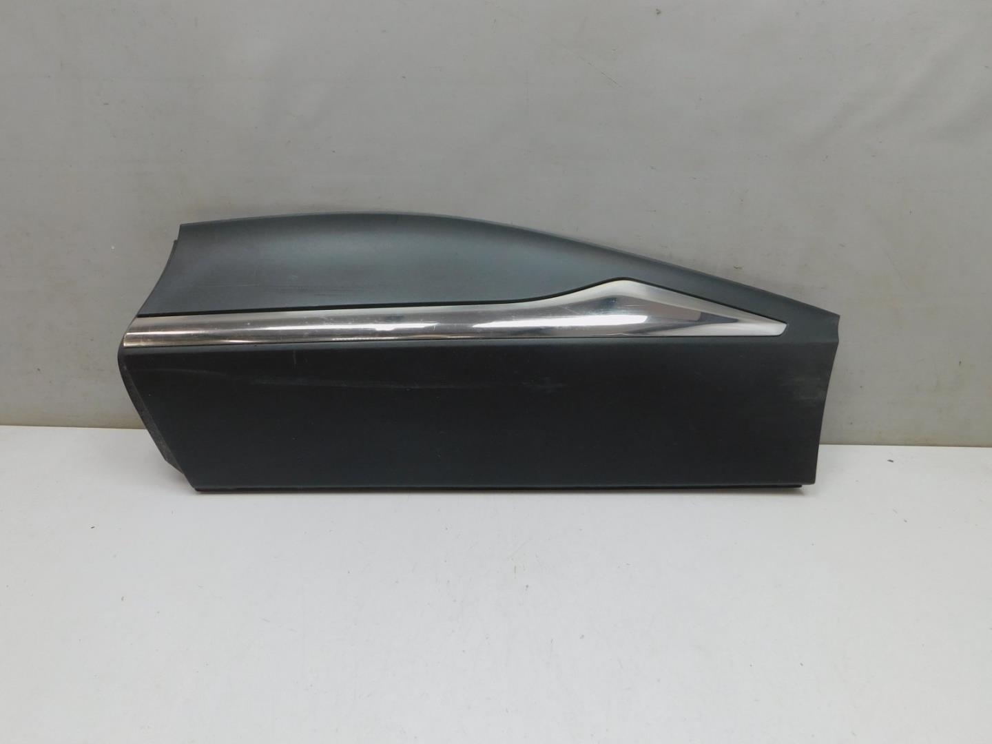 Накладка двери задней левой