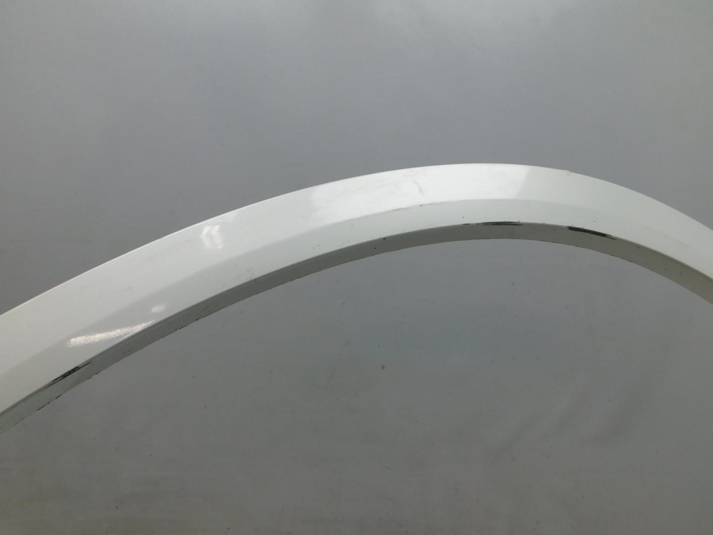 Накладка заднего крыла левого