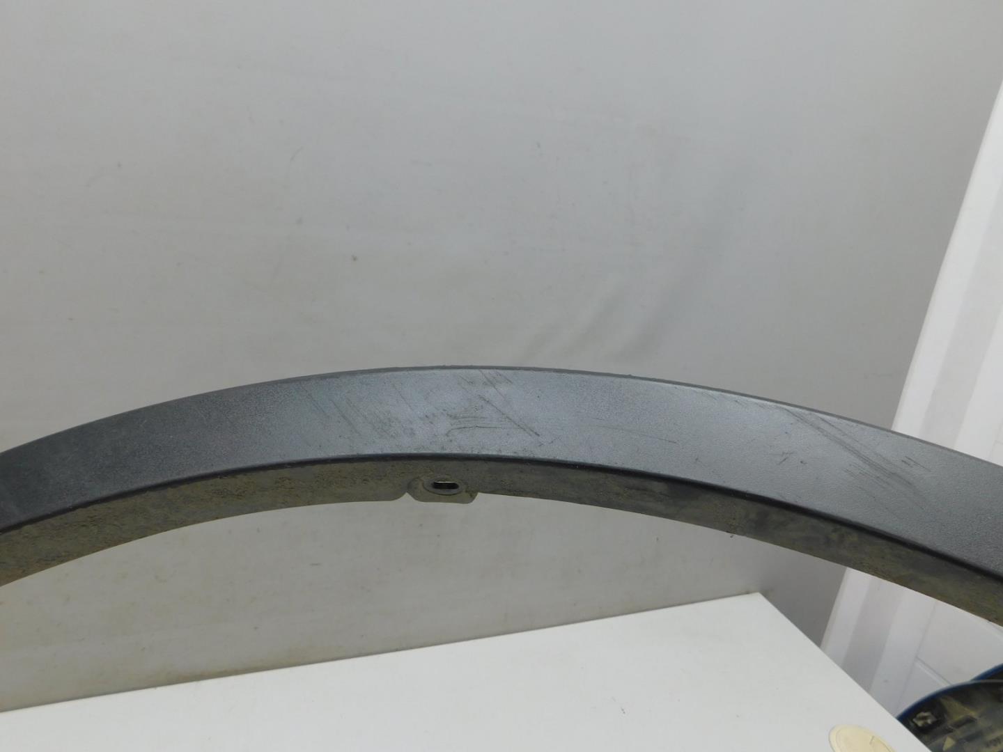 Накладка переднего крыла левого