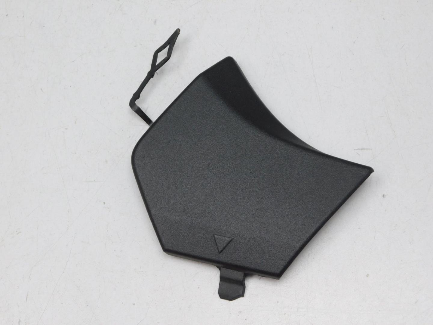 Заглушка буксировочного крюка