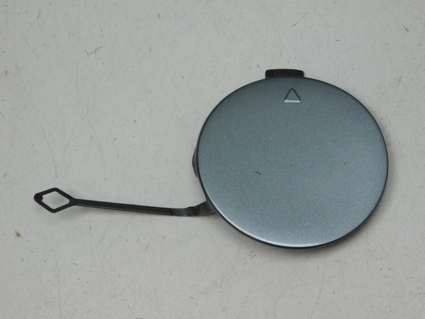 Заглушка буксировочного крюка