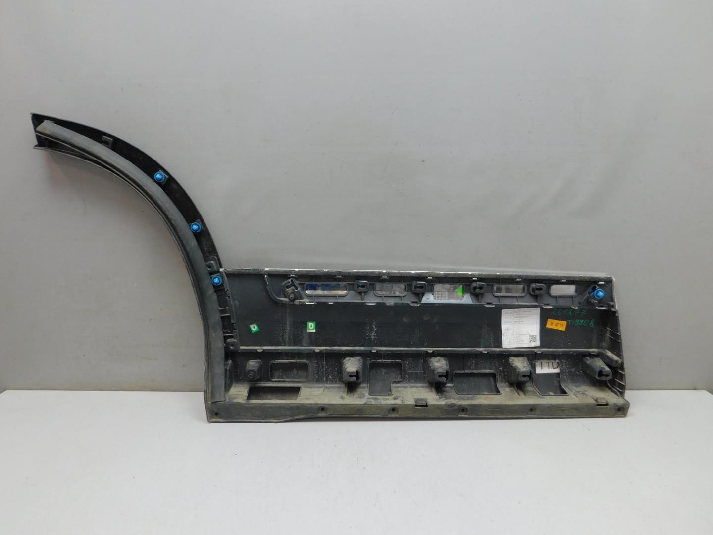 Накладка двери задней левой