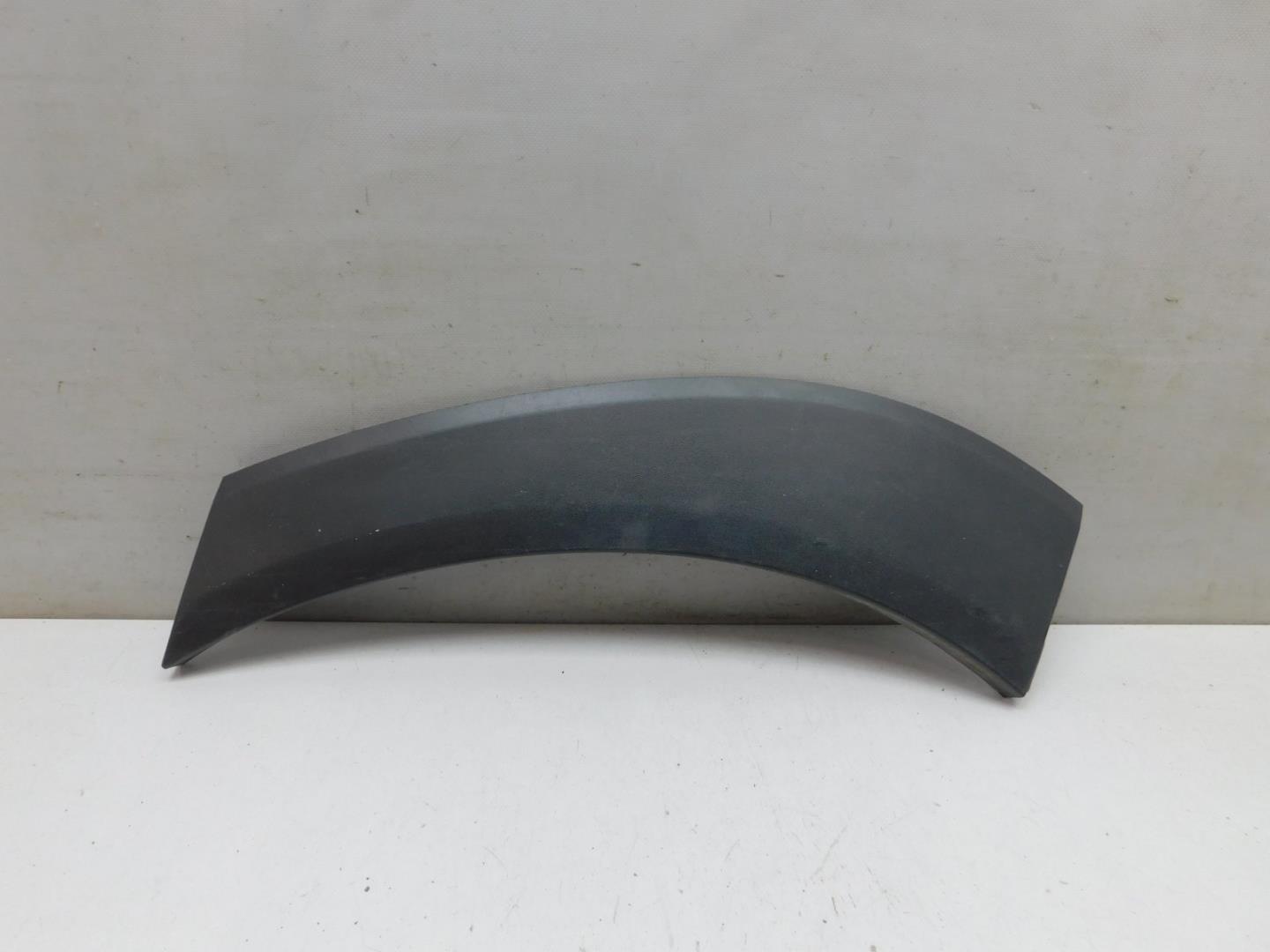 Накладка заднего крыла левого