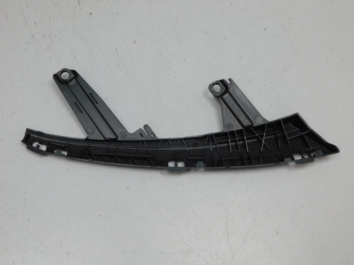 Крепеж фары