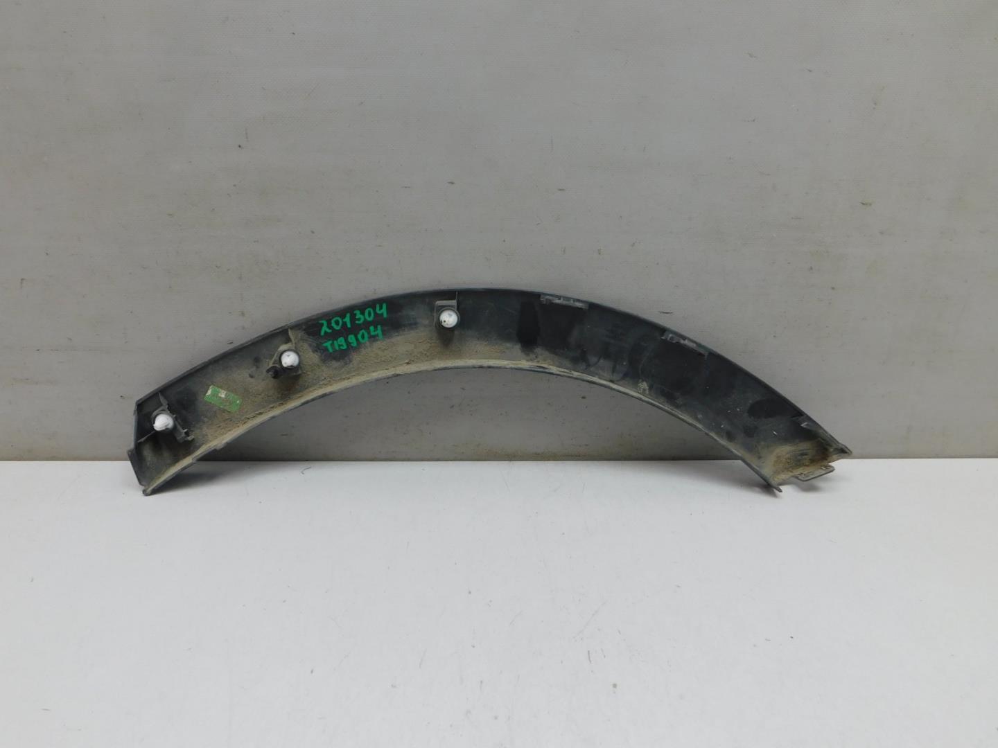 Накладка заднего крыла правого