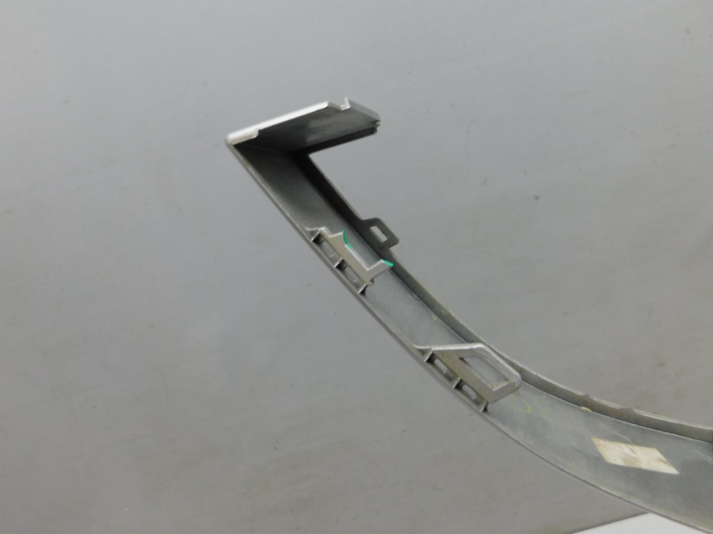 Накладка заднего бампера левая