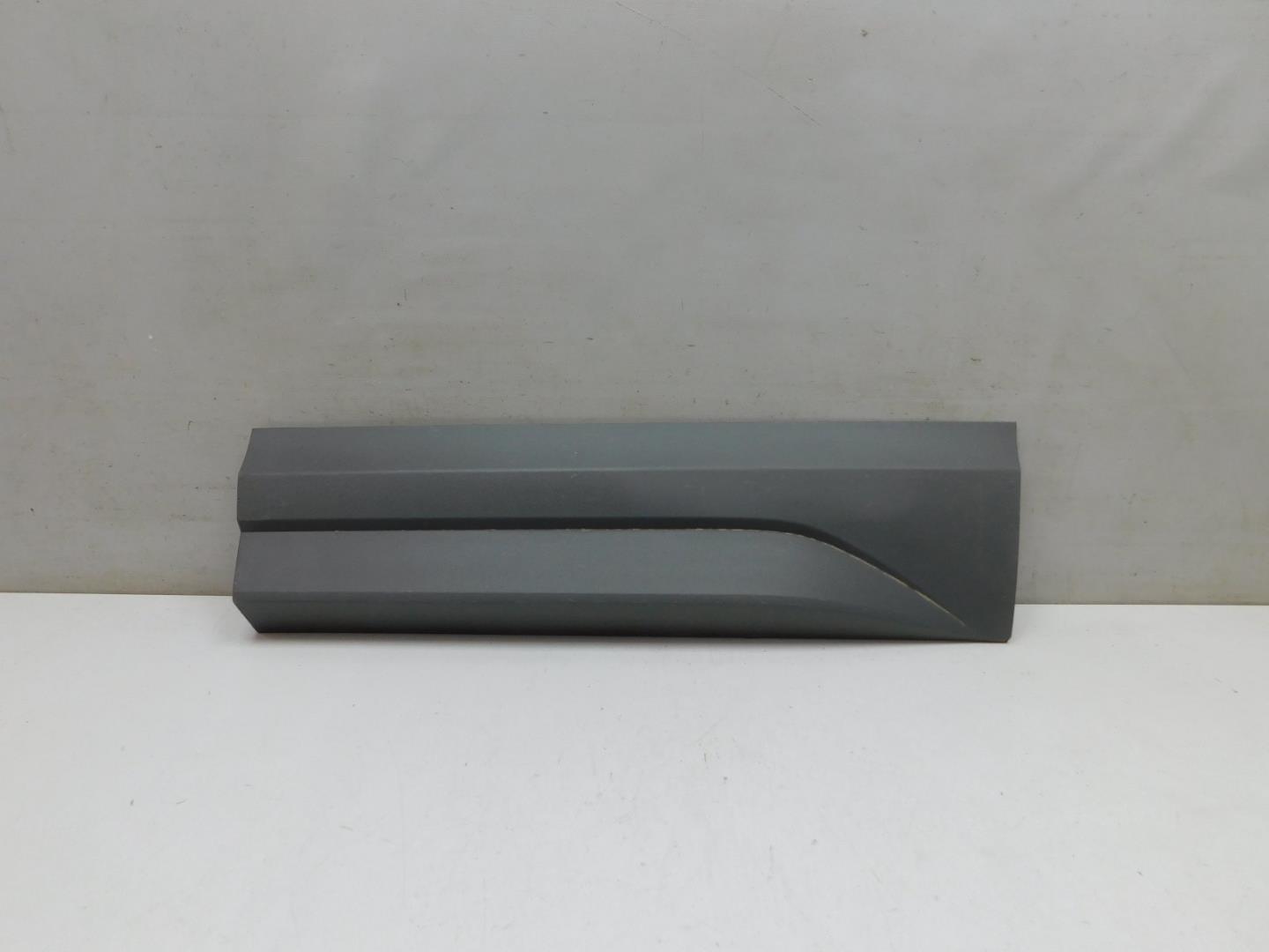 Накладка двери задней левой