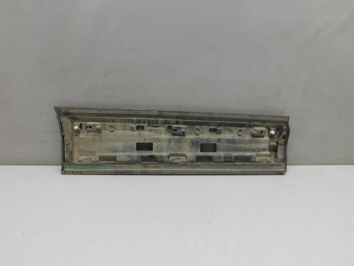 Накладка двери задней левой