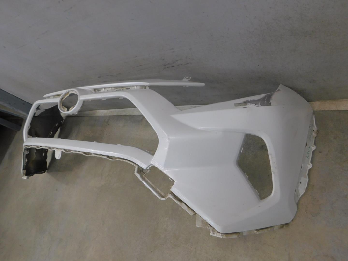 Бампер передний