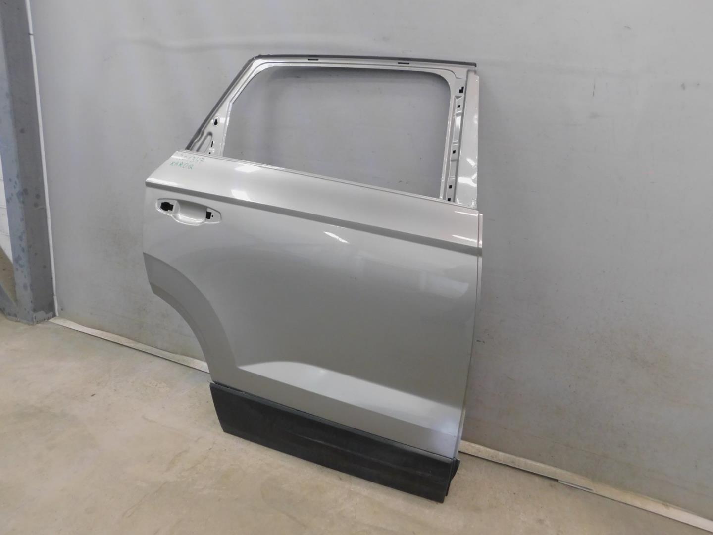 Дверь задняя правая