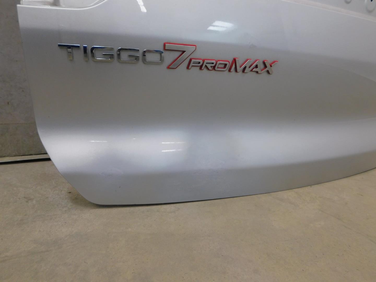 Дверь багажника