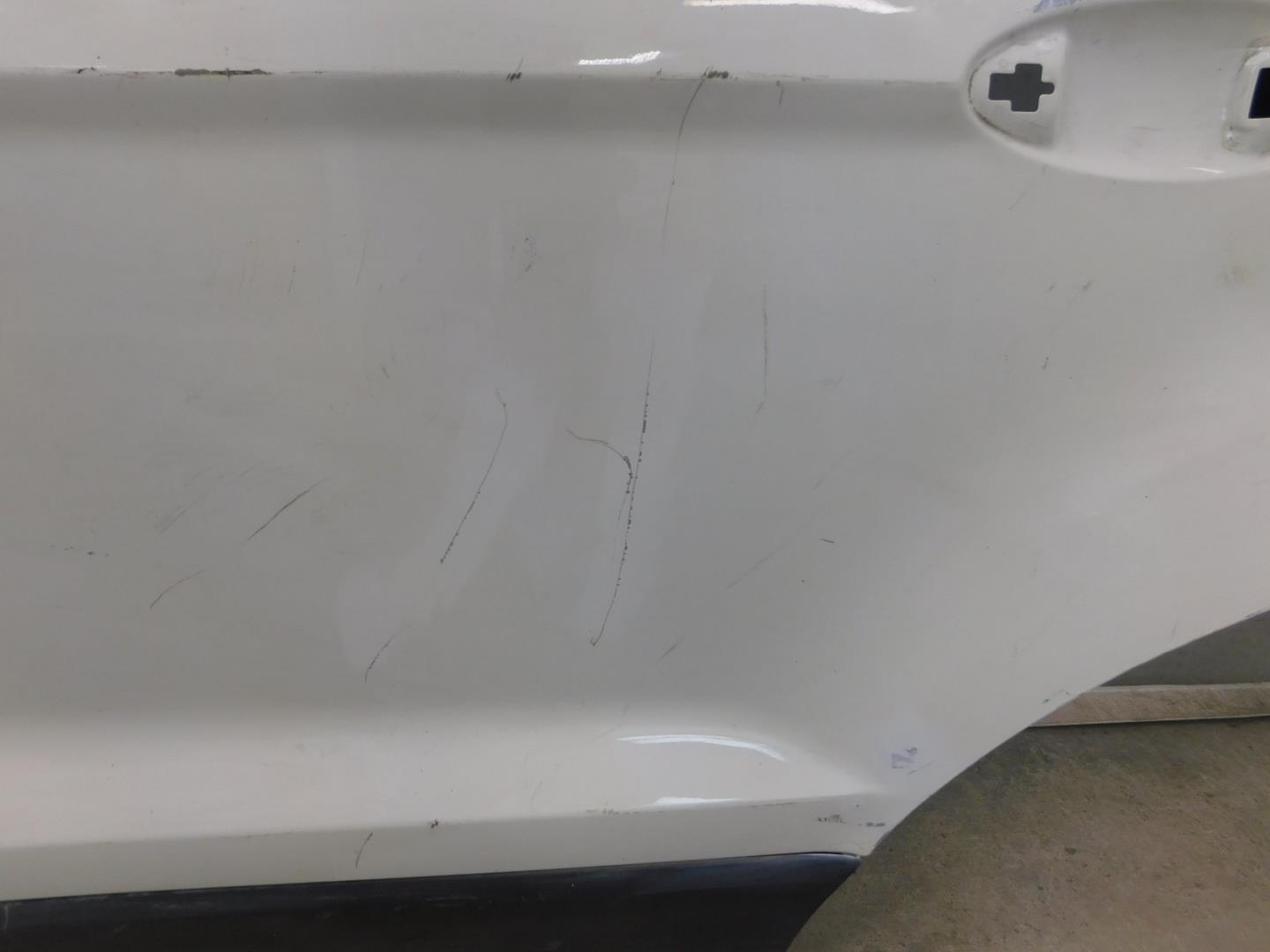 Дверь задняя левая