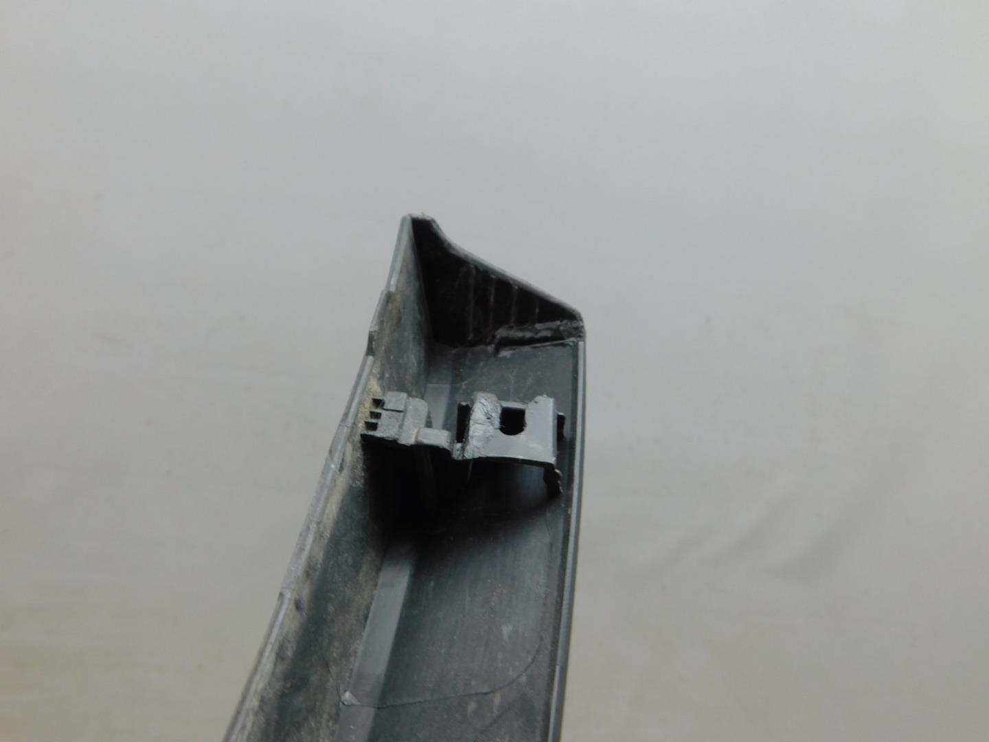 Накладка заднего крыла правого