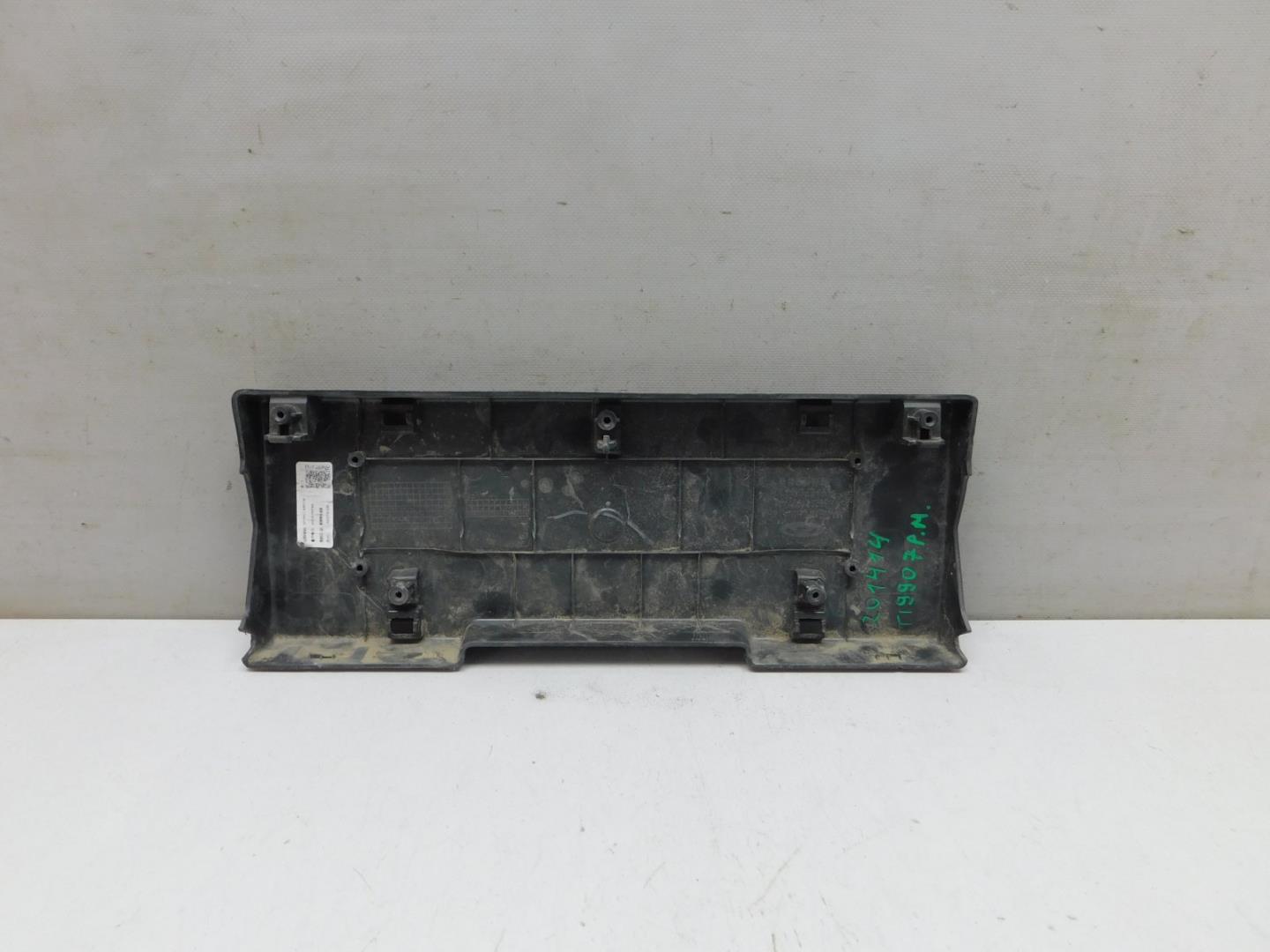 Накладка переднего бампера