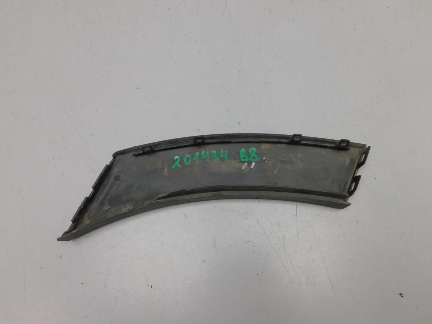 Накладка заднего бампера правая