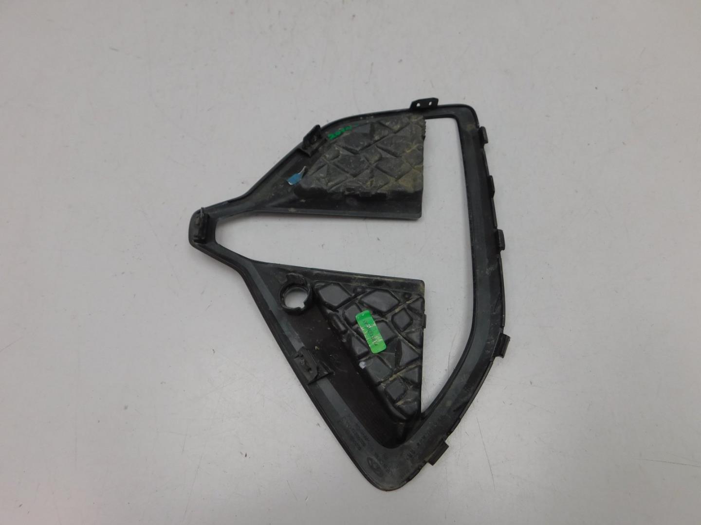 Решетка в бампер правая