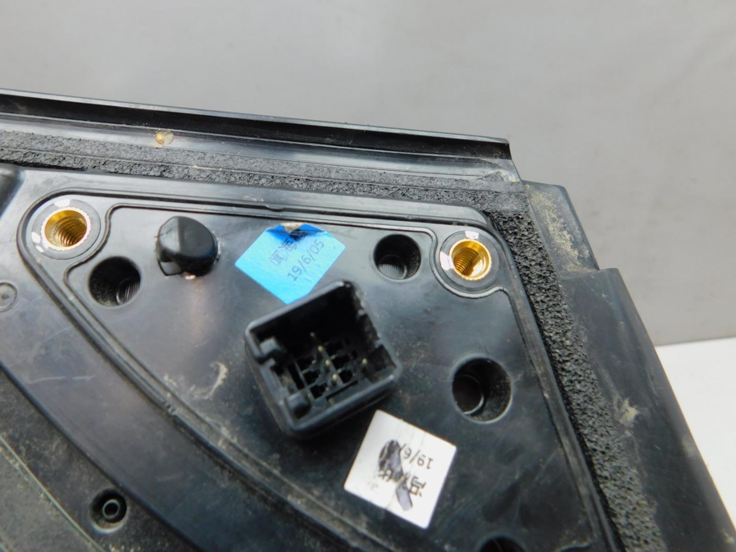 Зеркало правое электрическое