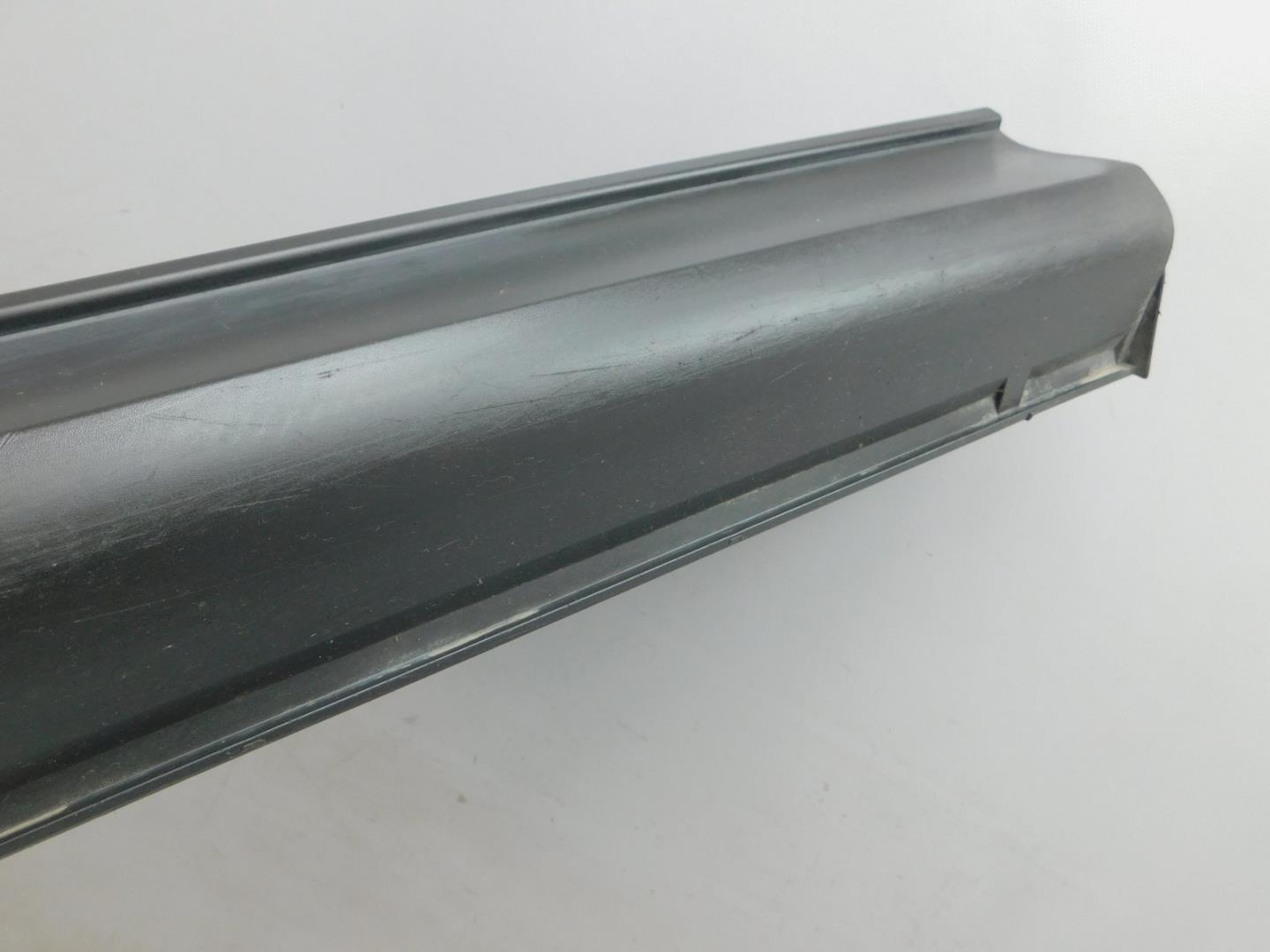 Накладка двери передней левой