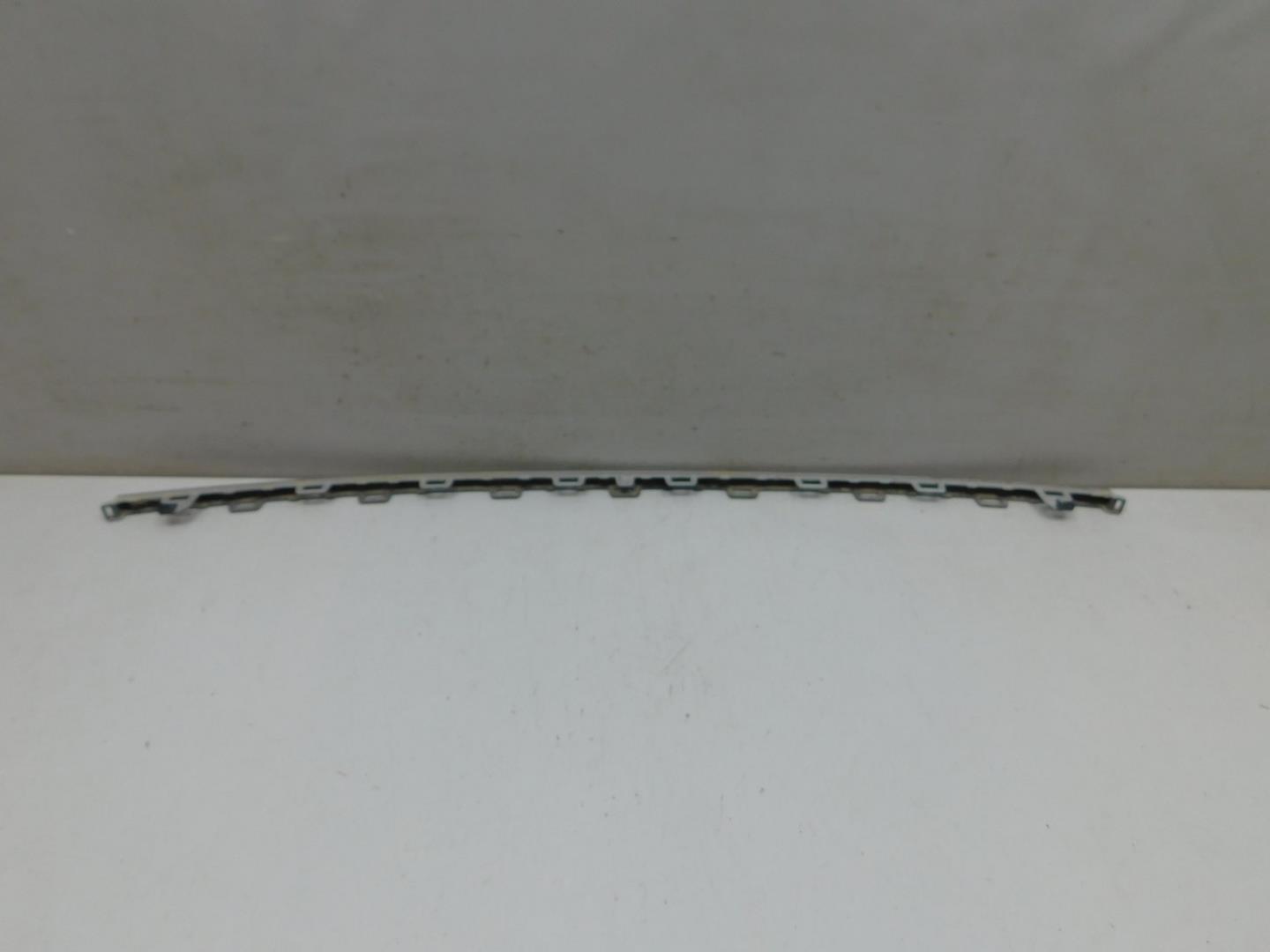 Молдинг заднего бампера