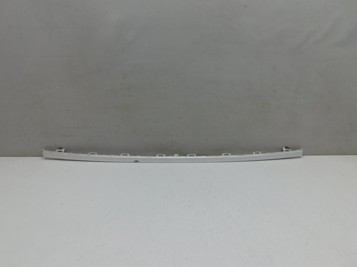 Молдинг заднего бампера