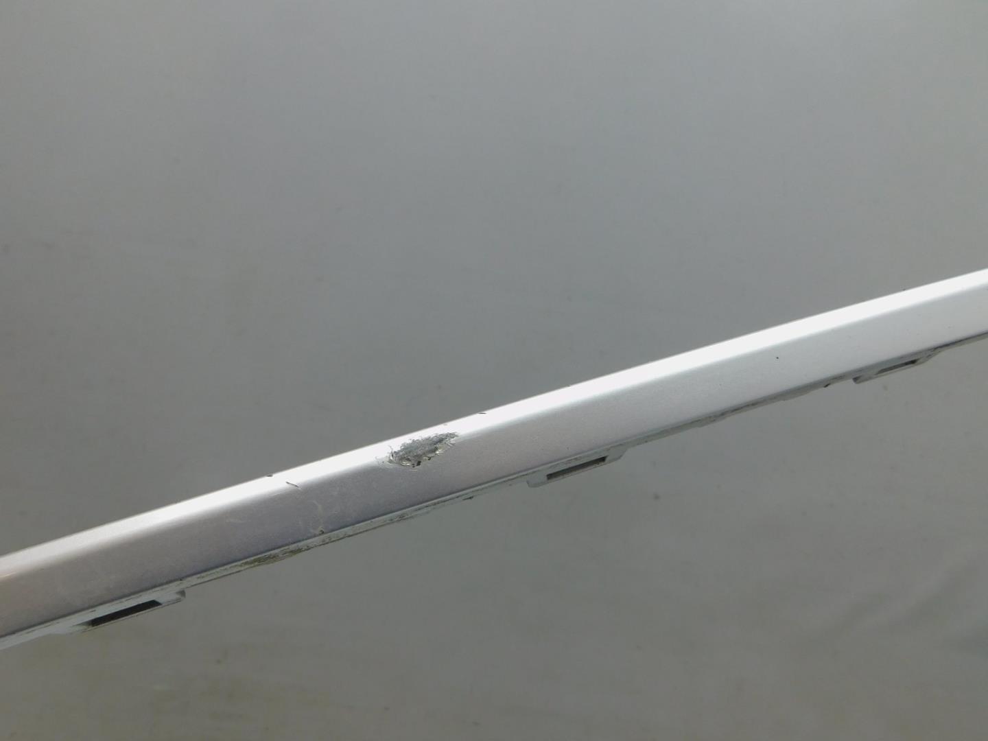 Молдинг заднего бампера