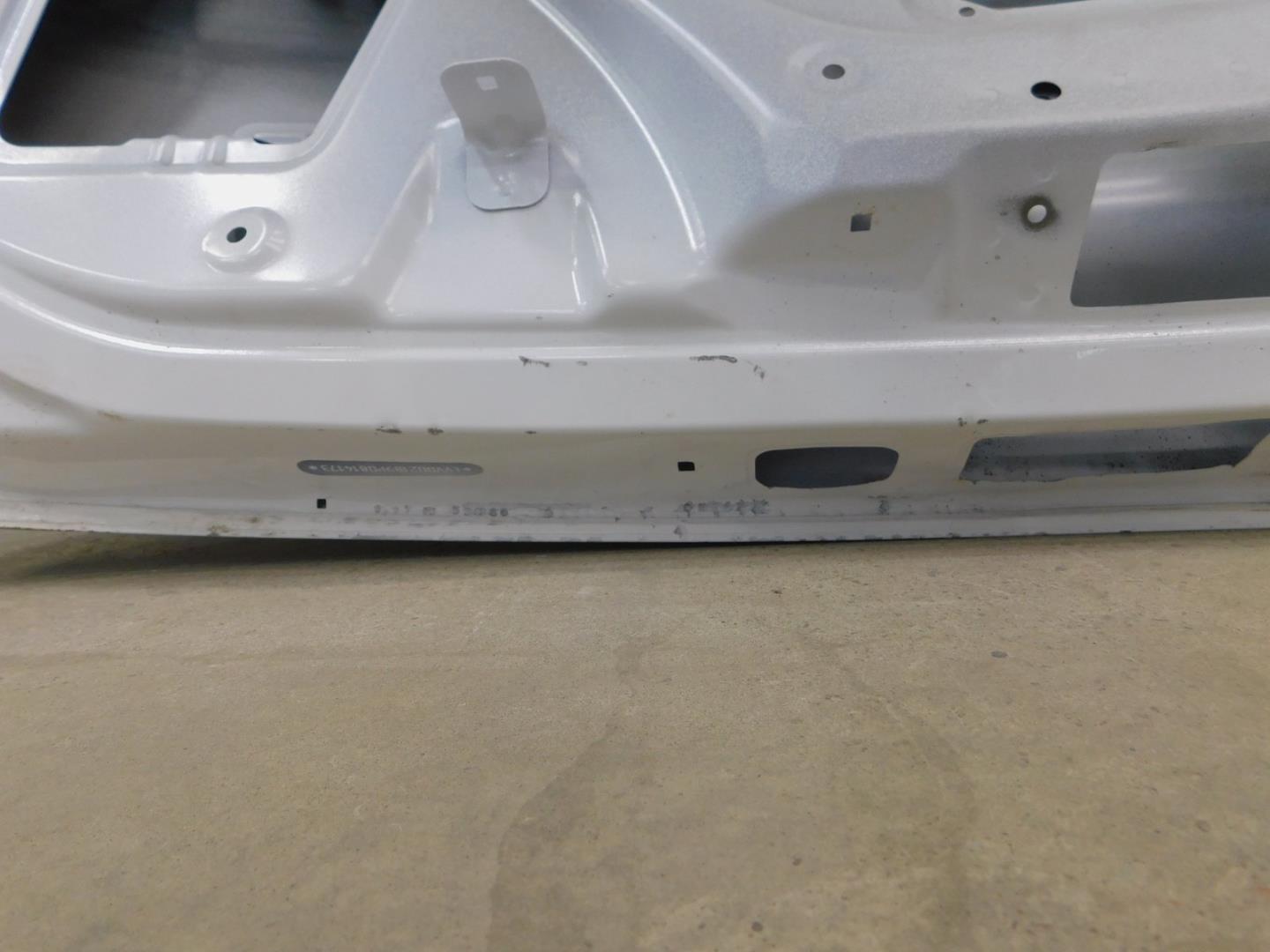 Дверь багажника